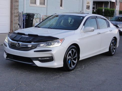 Used 2017 Honda Accord EX-L image 1