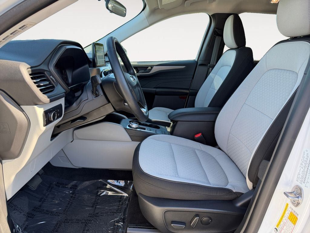 Used 2024 Ford Escape Active AWD/4WD image 6