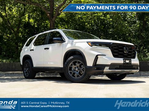 Used 2024 Honda Pilot TrailSport image 1