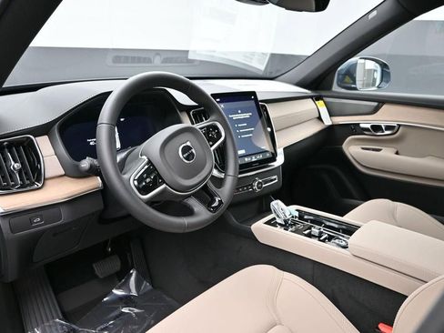 New 2026 Volvo XC90 B6 Plus w/ Protection Package Premier AWD/4WD image 7