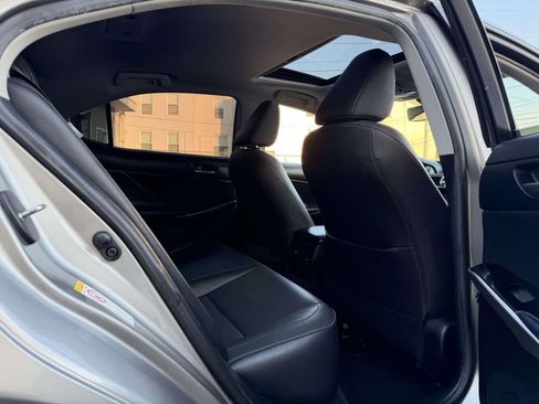 Used 2018 Lexus IS 300 AWD w/ Comfort Package image 13