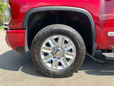 Used 2024 Chevrolet Silverado 2500 High Country w/ High Country Premium Package AWD/4WD image 10