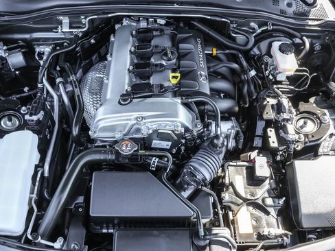 Used 2023 MAZDA MX-5 Miata Grand Touring RWD image 34