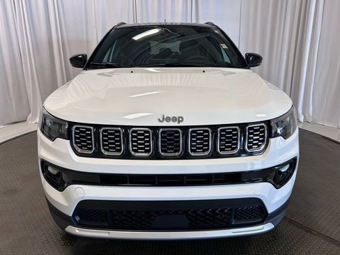 Used 2024 Jeep Compass Limited image 23