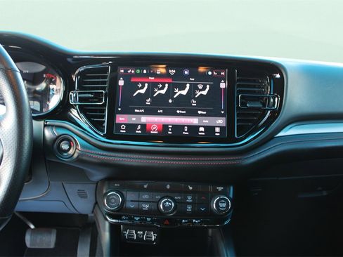 Used 2025 Dodge Durango GT image 15