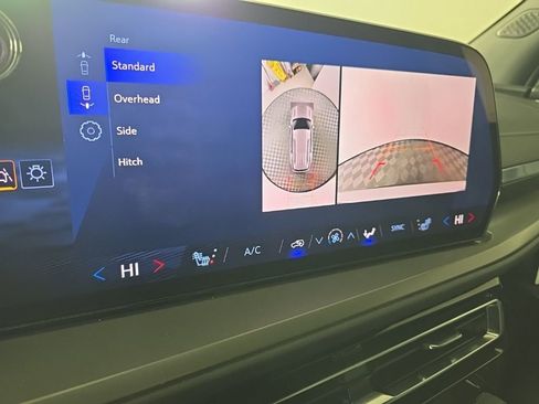 New 2025 Chevrolet Traverse LT w/ Enhanced Driving Package image 20