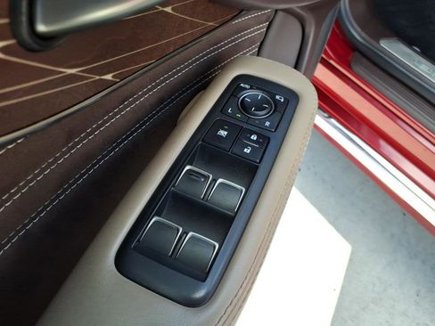 Used 2018 Lexus LS 500 image 21