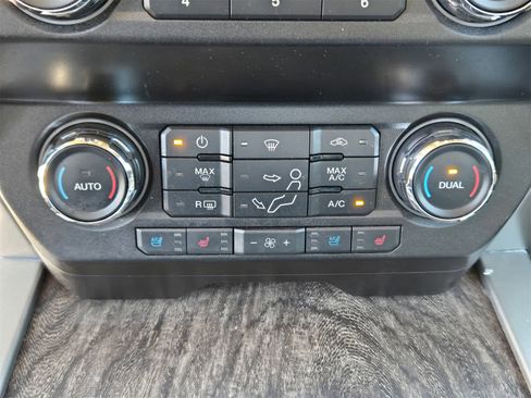 Used 2019 Ford F250 Lariat w/ Lariat Ultimate Package image 16