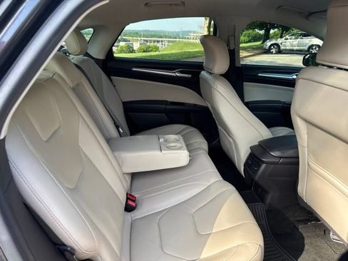 Used 2016 Ford Fusion Titanium FWD image 11