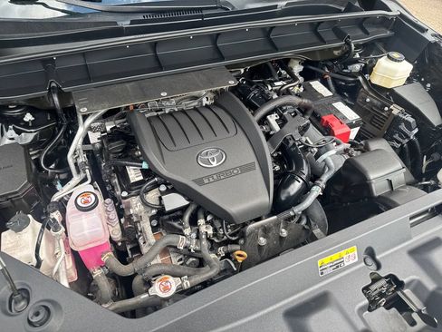 Used 2024 Toyota Highlander Platinum AWD/4WD image 48