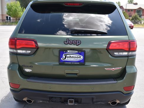 Used 2021 Jeep Grand Cherokee Trailhawk w/ Premium Lighting Group AWD/4WD image 6