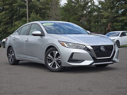 Used 2021 Nissan Sentra SV FWD image 2