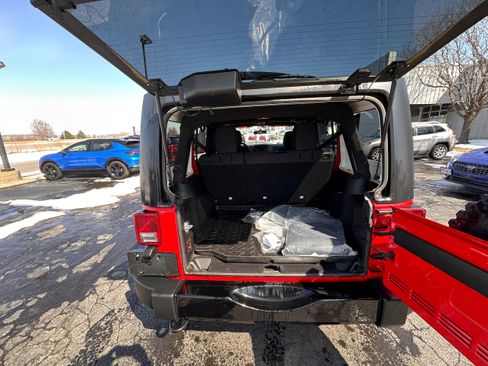 Used 2018 Jeep Wrangler Willys Wheeler image 10