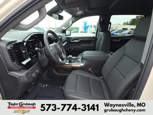 New 2026 Chevrolet Silverado 1500 RST w/ Convenience Package II AWD/4WD image 16