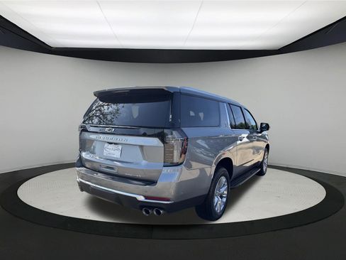 New 2026 Chevrolet Suburban Premier AWD/4WD image 5