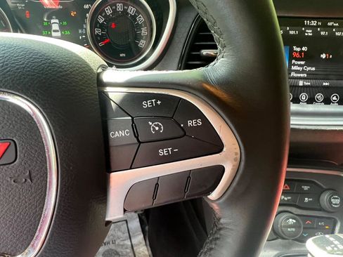 Used 2017 Dodge Challenger R/T Plus image 20