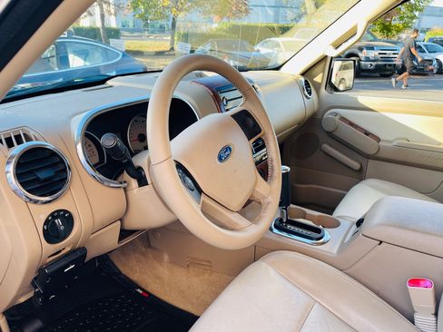 Used 2007 Ford Explorer Eddie Bauer image 11