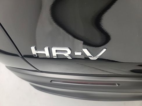 Used 2025 Honda HR-V LX image 10