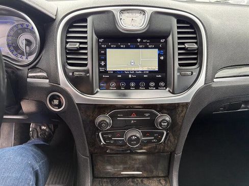 Used 2020 Chrysler 300 Limited RWD image 22