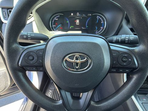 Certified 2025 Toyota RAV4 XLE AWD/4WD image 18