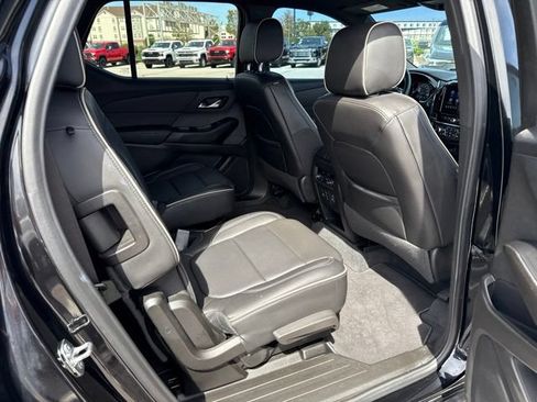 Used 2023 Chevrolet Traverse Premier w/ Redline Edition AWD/4WD image 15