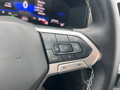 Used 2025 Volkswagen Taos S image 16