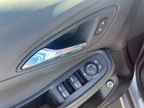 Used 2023 Buick Encore GX Select w/ Sport Touring Package image 12