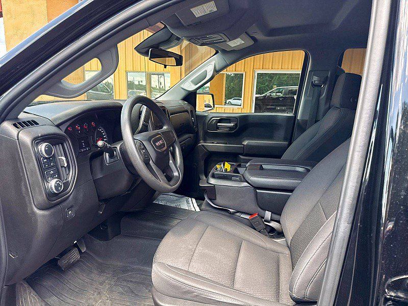 Used 2024 GMC Sierra 1500 Pro w/ Graphite Edition AWD/4WD image 9