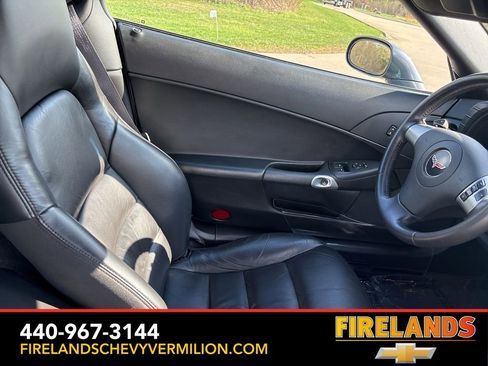 Used 2010 Chevrolet Corvette Coupe w/ 1LT RWD image 31