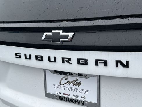 New 2026 Chevrolet Suburban LT w/ Comfort Package image 8