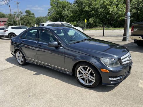 Used 2013 Mercedes-Benz C 300 4MATIC Sedan image 3