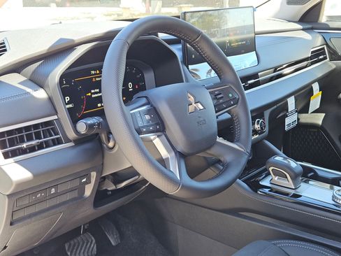 New 2026 Mitsubishi Outlander SE AWD/4WD image 10