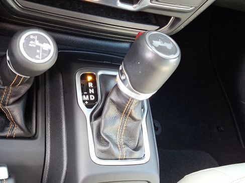 Used 2023 Jeep Wrangler Unlimited Sahara image 30