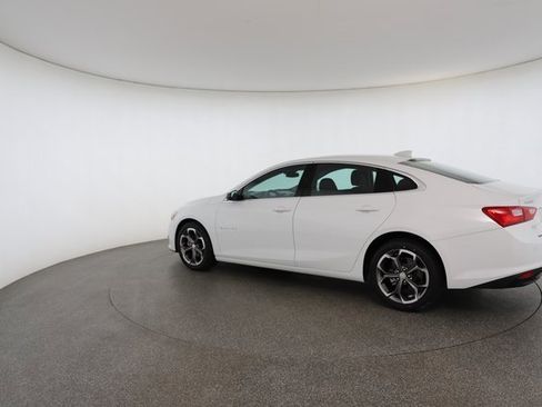 Used 2024 Chevrolet Malibu LT image 9