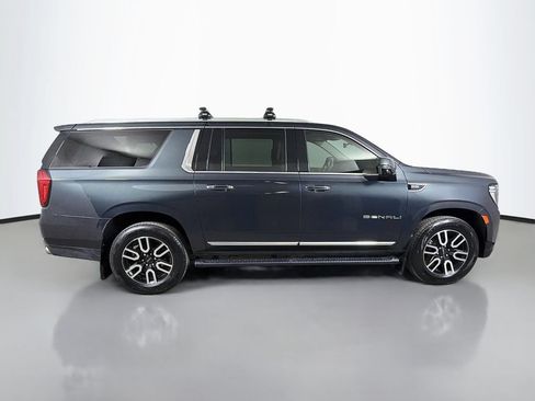 Used 2021 GMC Yukon XL Denali w/ Denali Premium Package AWD/4WD image 5