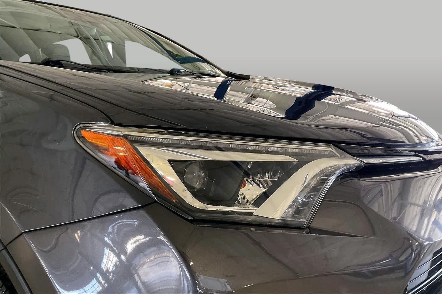 Used 2016 Toyota RAV4 Limited FWD image 25
