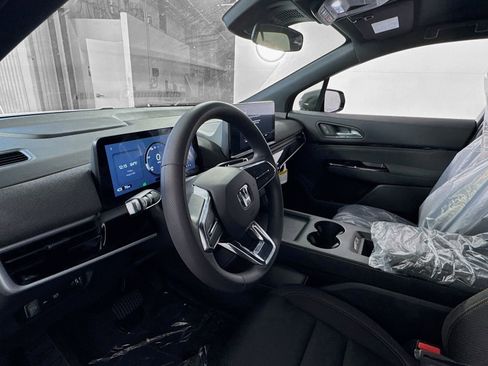 Used 2025 Honda Prologue EX image 9