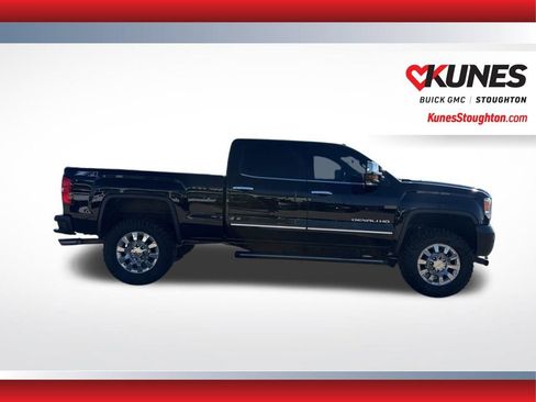 Used 2015 GMC Sierra 2500 Denali w/ Driver Alert Package AWD/4WD image 11