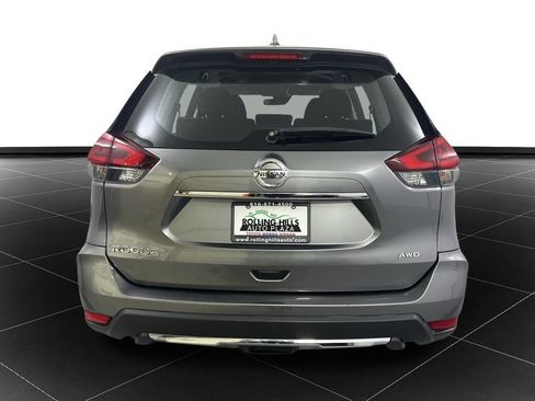 Used 2019 Nissan Rogue S image 4