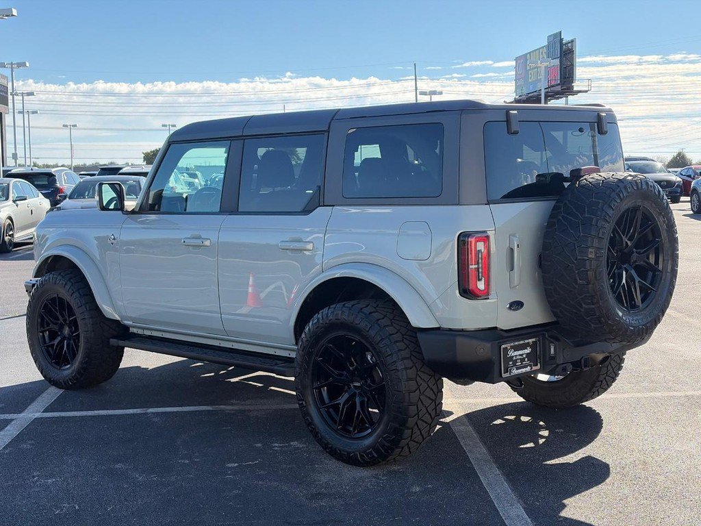 Used 2022 Ford Bronco Outer Banks AWD/4WD image 7
