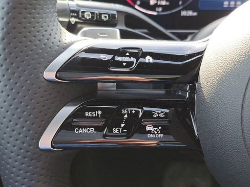 Used 2025 Mercedes-Benz GLC 350e GLC 350e image 18