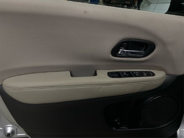 Used 2018 Honda HR-V LX image 24