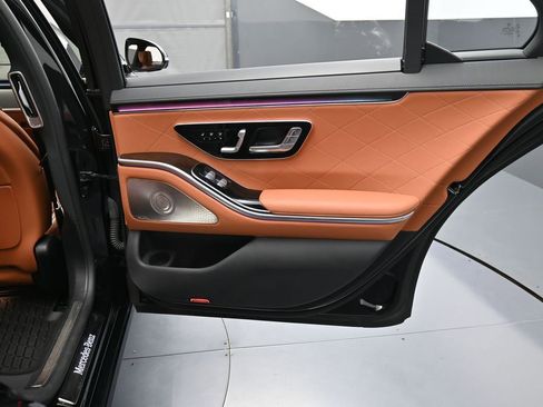 Used 2023 Mercedes-Benz S 580 4MATIC Sedan image 25