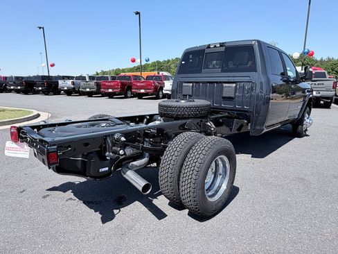 New 2026 RAM 3500 Big Horn AWD/4WD image 6