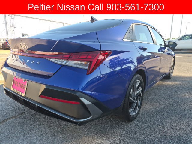 Used 2024 Hyundai Elantra SEL w/ Convenience Package FWD image 5