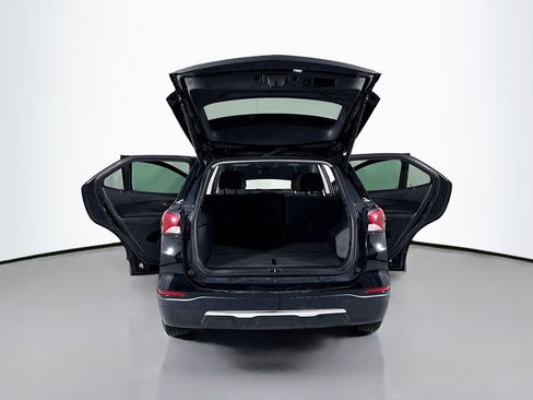 Used 2022 Chevrolet Equinox LT w/ Driver Convenience Package image 24