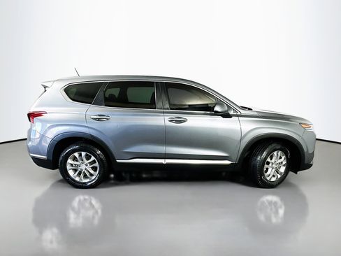 Used 2019 Hyundai Santa Fe SE image 8