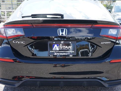 Used 2024 Honda Civic Sport image 3