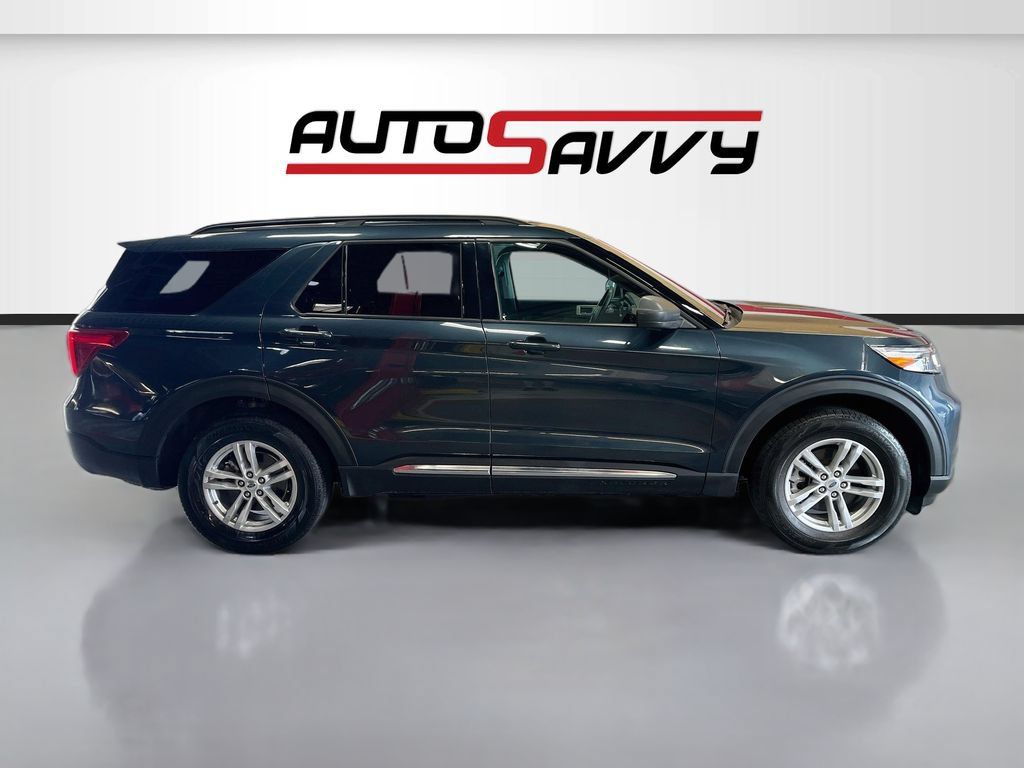 Used 2023 Ford Explorer XLT w/ Class IV Trailer Tow Package AWD/4WD image 8