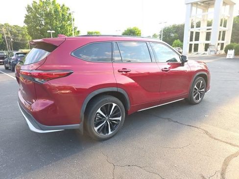 Used 2021 Toyota Highlander XSE AWD/4WD image 8